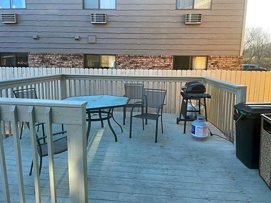 AmericInn by Wyndham Hartford WI