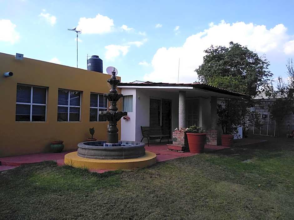 Finca Mc'Clau Teotihuacan, Casa residencial entera