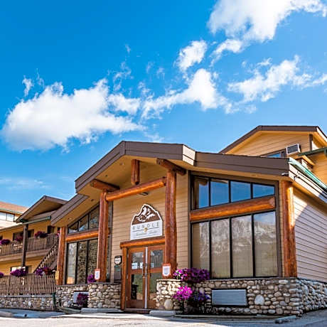 Rundle Mountain Lodge