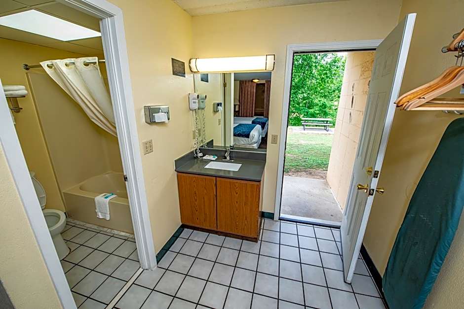 River Place Inn & Cabins