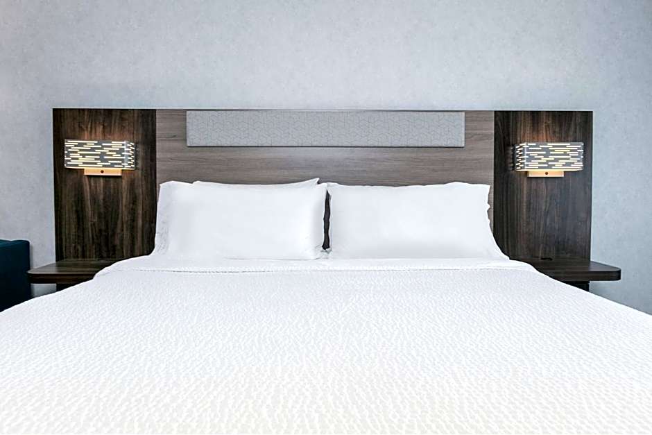 Holiday Inn Express Hotel and Suites Valparaiso By IHG