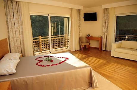 Suite With Romantic Package