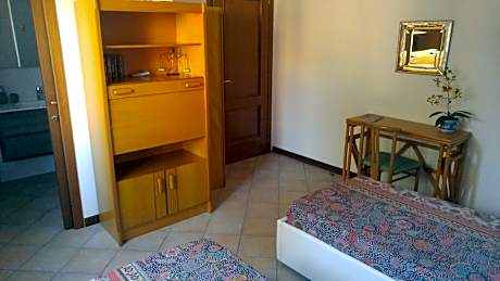Twin Room with Private Bathroom