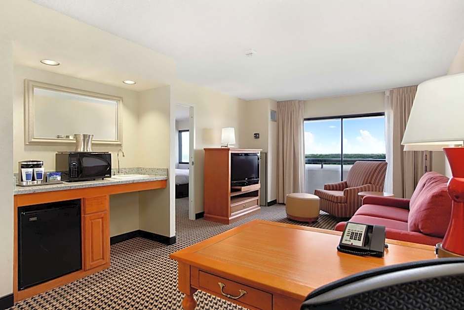 Hilton Suites Chicago Oak Brook