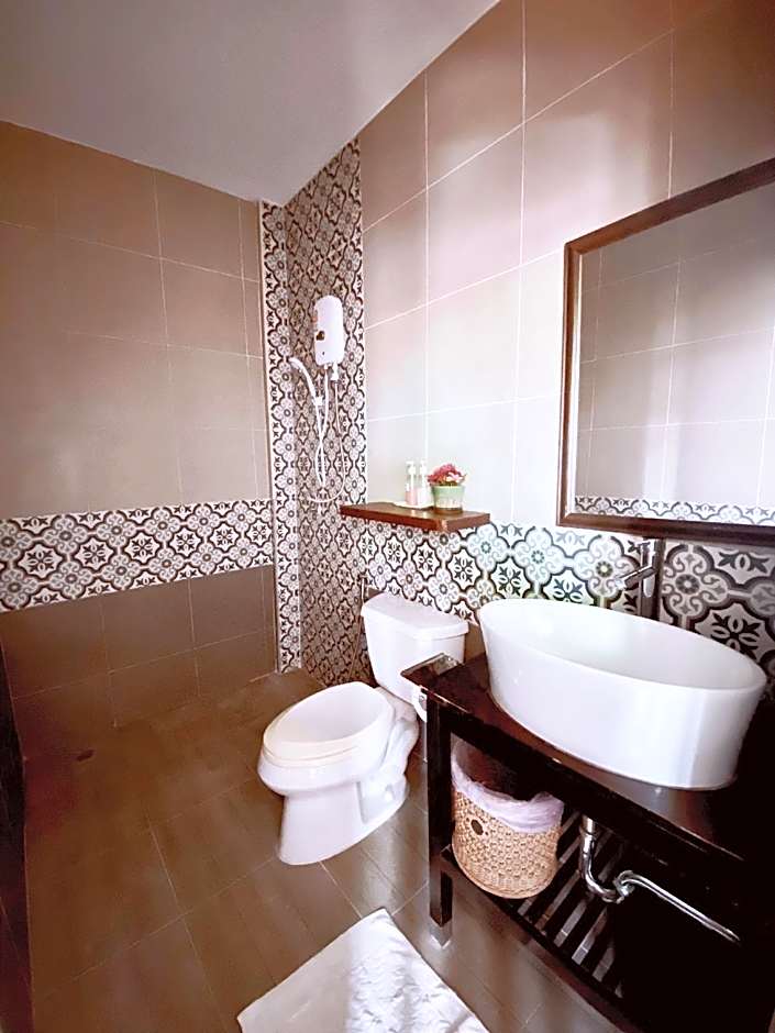 Sri Chiang Khan Hotel