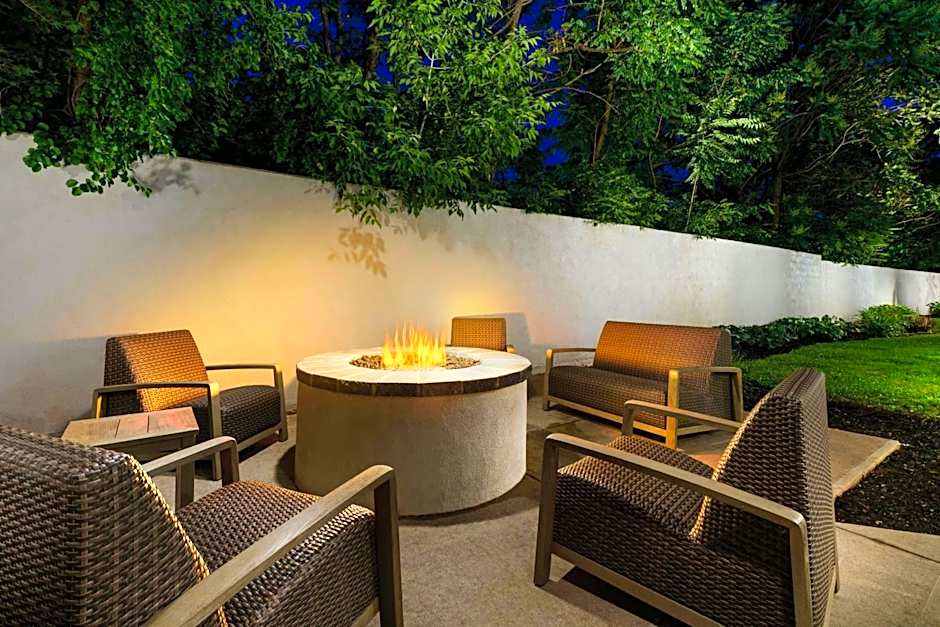 Courtyard by Marriott Hartford Farmington