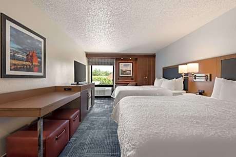 Queen Room with Two Queen Beds - Non-Smoking