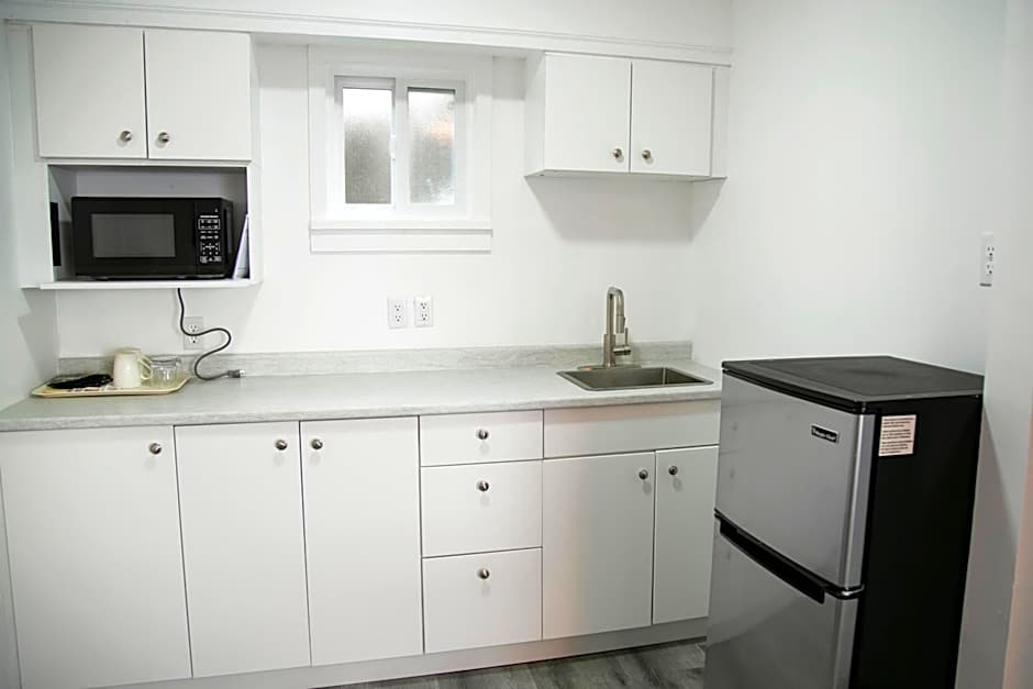 Westview Centre Motel Ltd