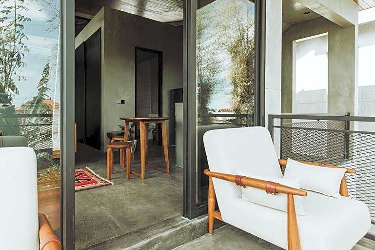 Tloft & Co Living