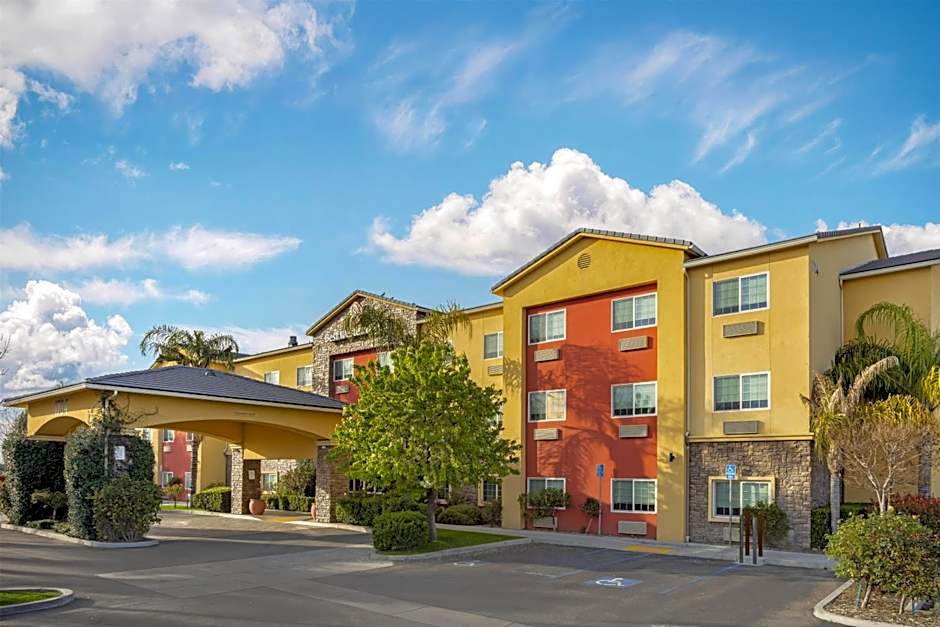 Best Western Plus Wasco Inn & Suites