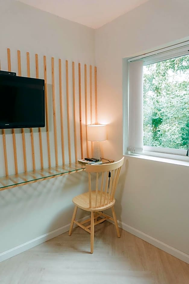 Shanti-Retreat Hotel