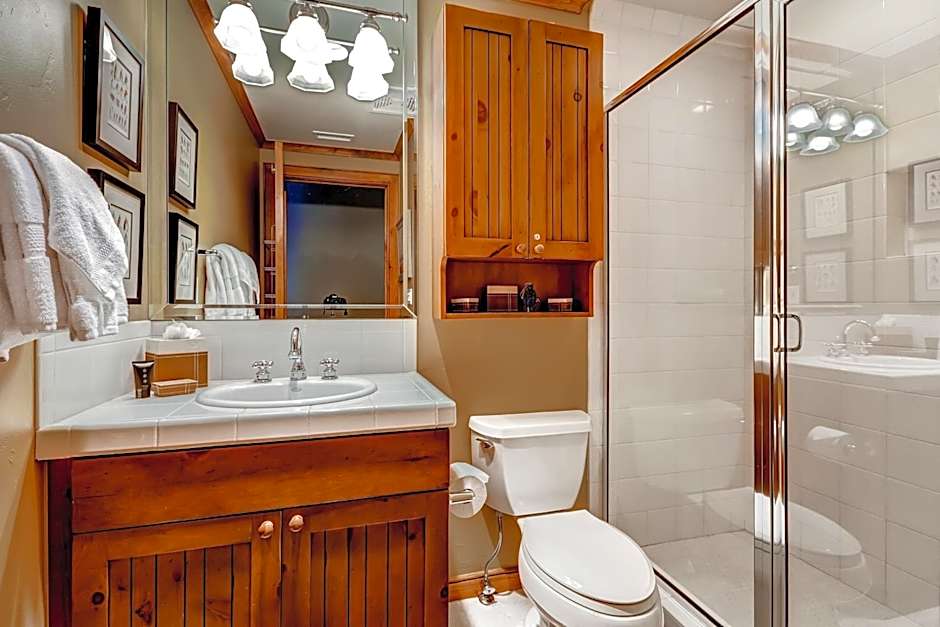 Bachelor Gulch Village