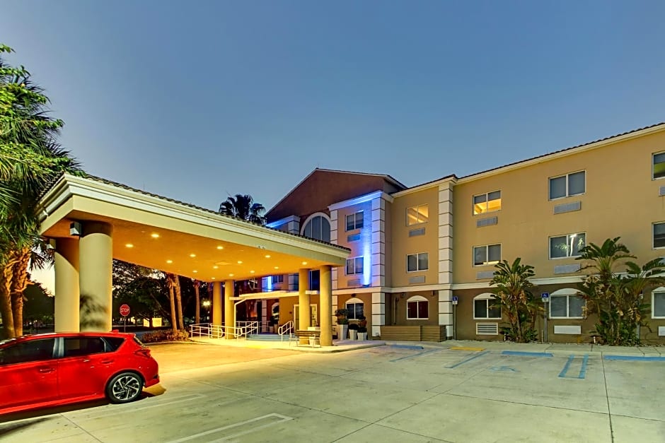 Holiday Inn Express West Palm Beach Metrocentre