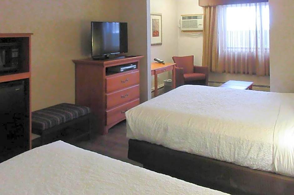Quality Inn & Suites Detroit Lakes