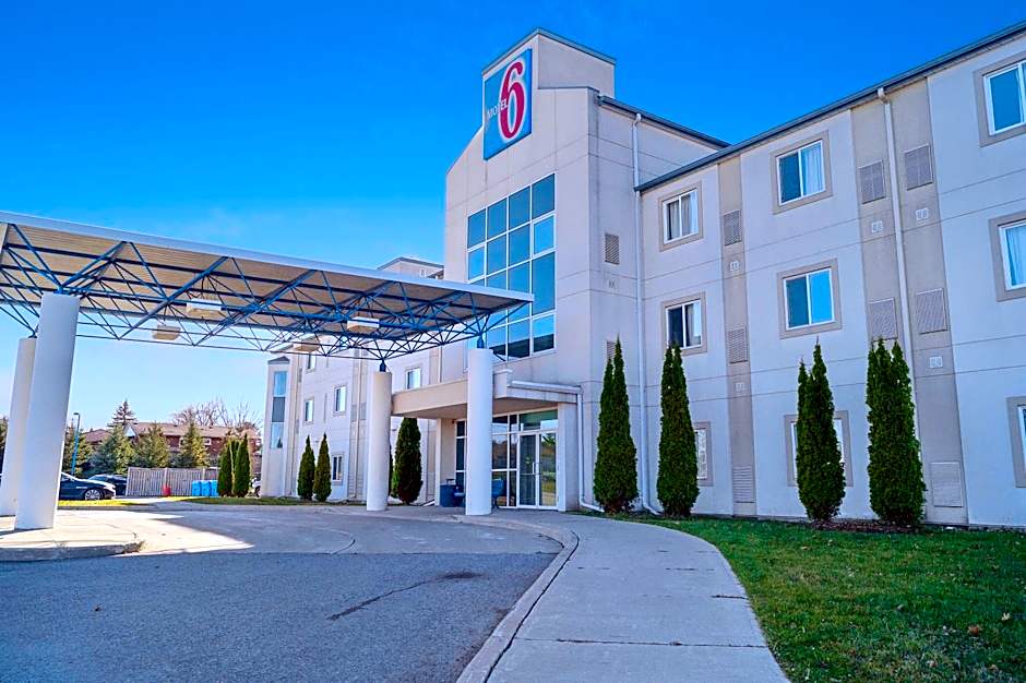 Motel 6 Peterborough