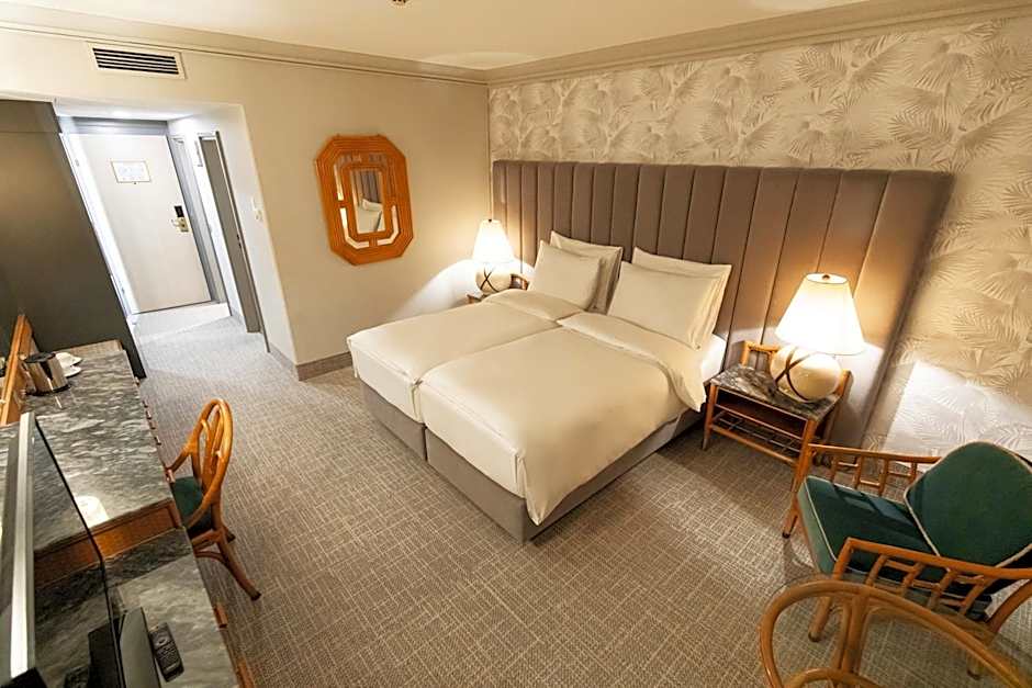 EVENTHOTEL PYRAMIDE & CONGRESS CENTER