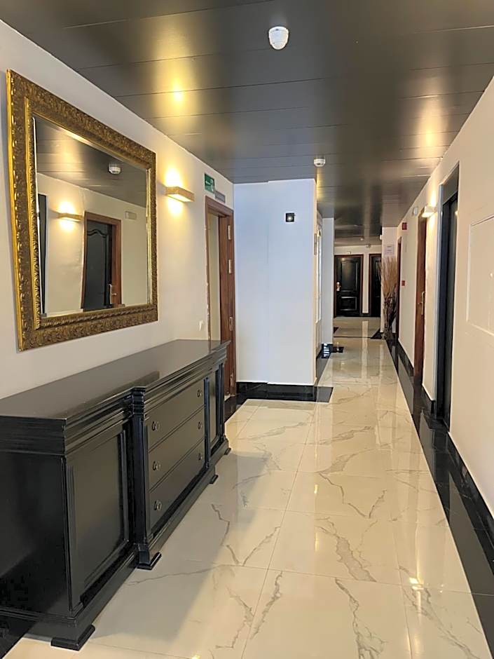 Adriano Boutique Sevilla