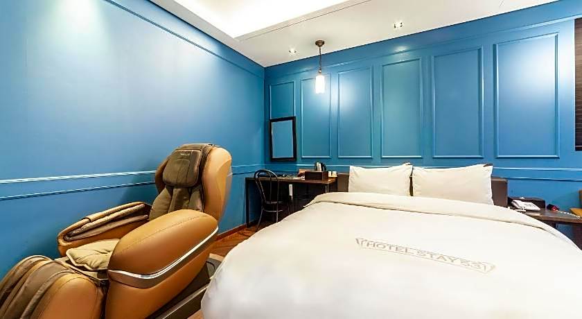 Hotel Stay 53