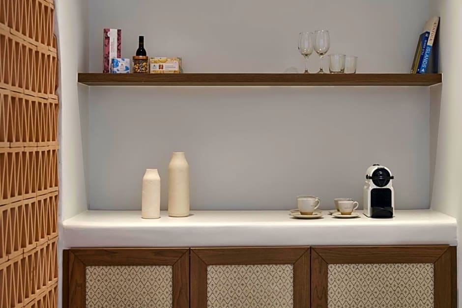 Minois Sugarcube Suites