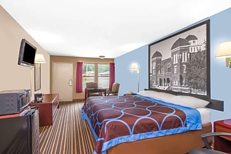 1 King Bed Mobility Accessible Room Non-Smoking