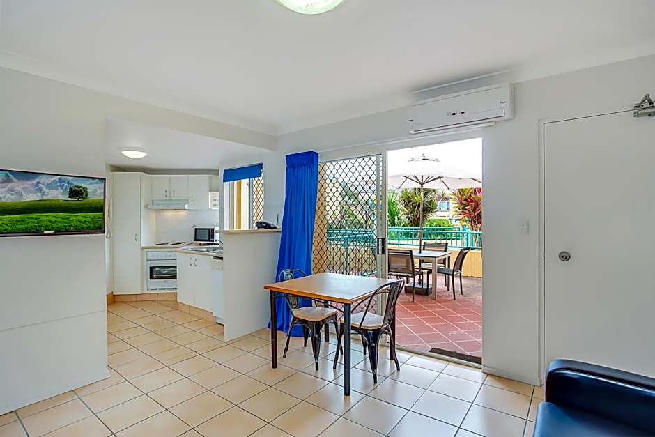 Paradise Isles Apartments