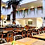 Harmoni Suites Hotel