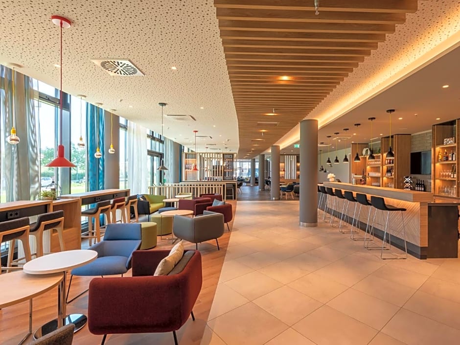 Holiday Inn Express Dusseldorf- Hauptbahnhof By IHG