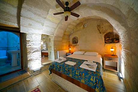 Deluxe Arch Room
