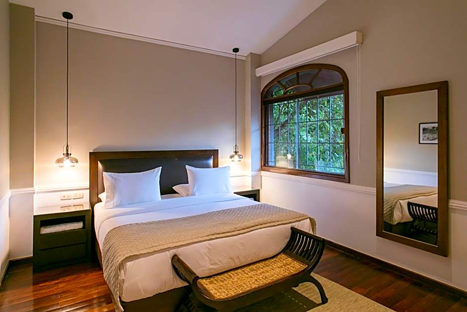 Las Lomas Casa Hotel