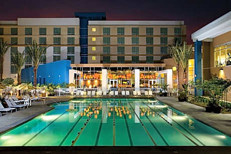 Renaissance by Marriott ClubSport Aliso Viejo Laguna Beach Hotel
