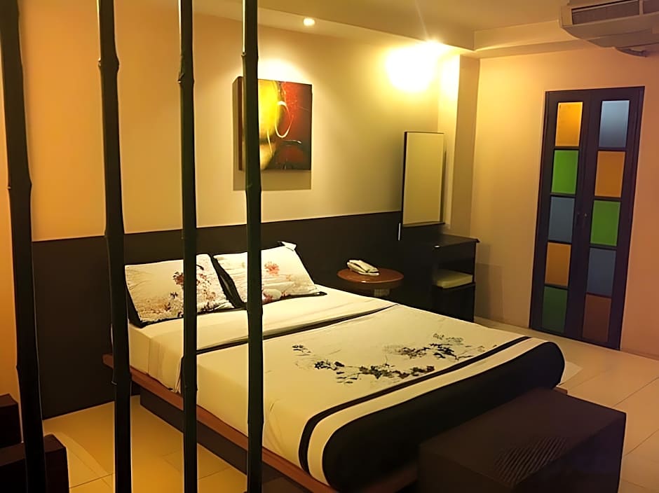 Bangkok Travel Suites Hotel