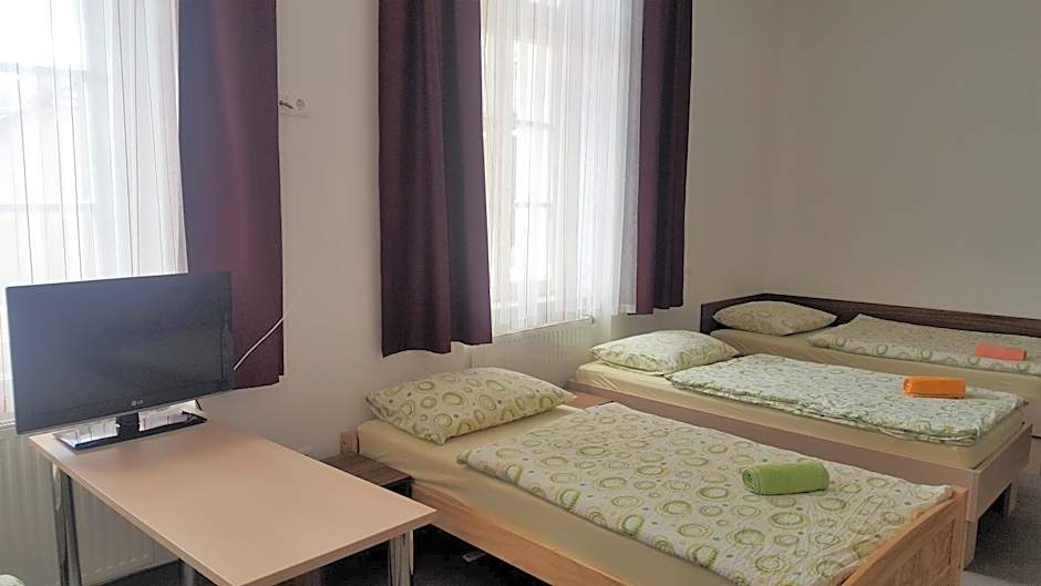 Hotel & Hostel Marenberg Radlje