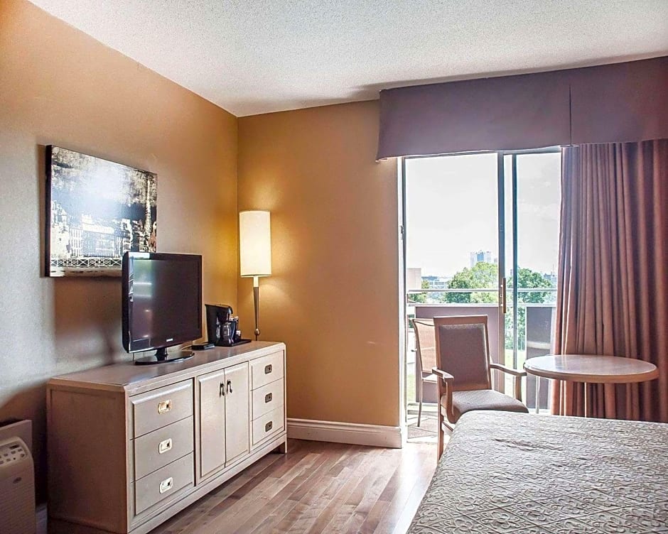 Quality Hotel Fallsview Cascade