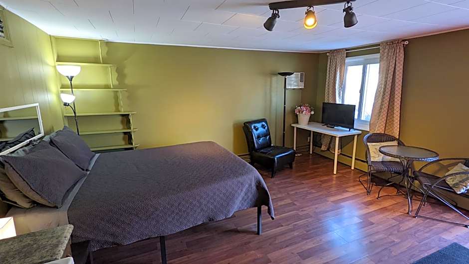 Deerview Lodge & Cabins - Princeton BC