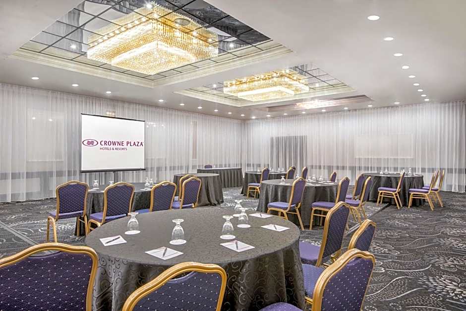 Armon Plaza Montreal Airpt, Trademark Collection by Wyndham