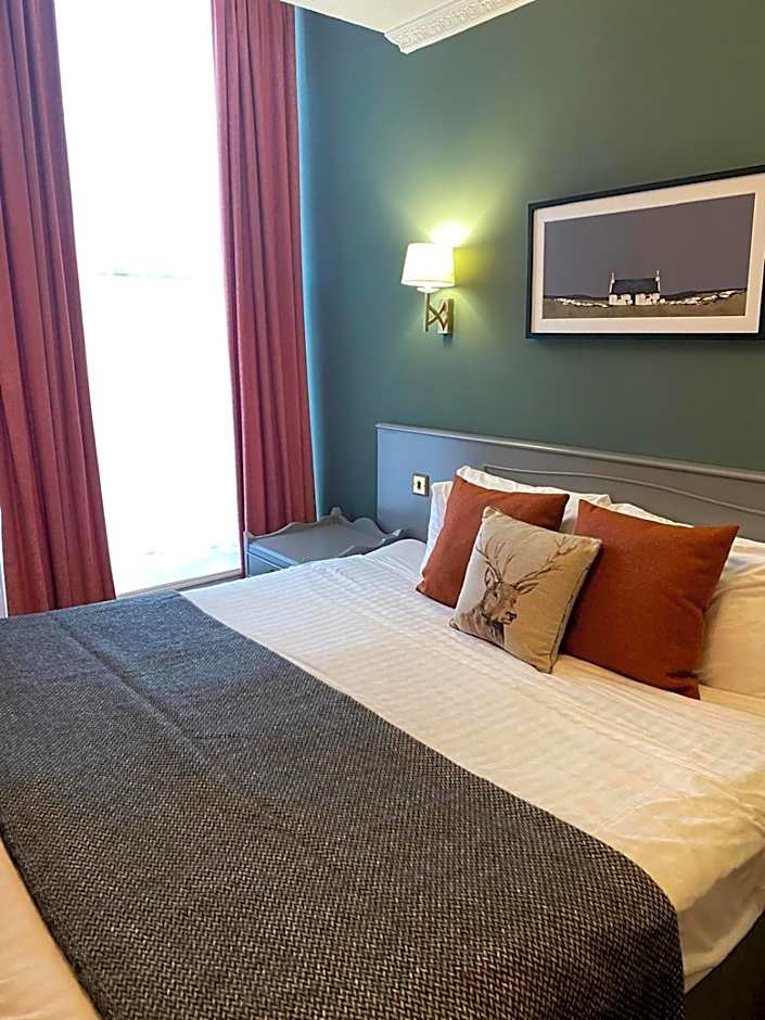 The Royal George Hotel
