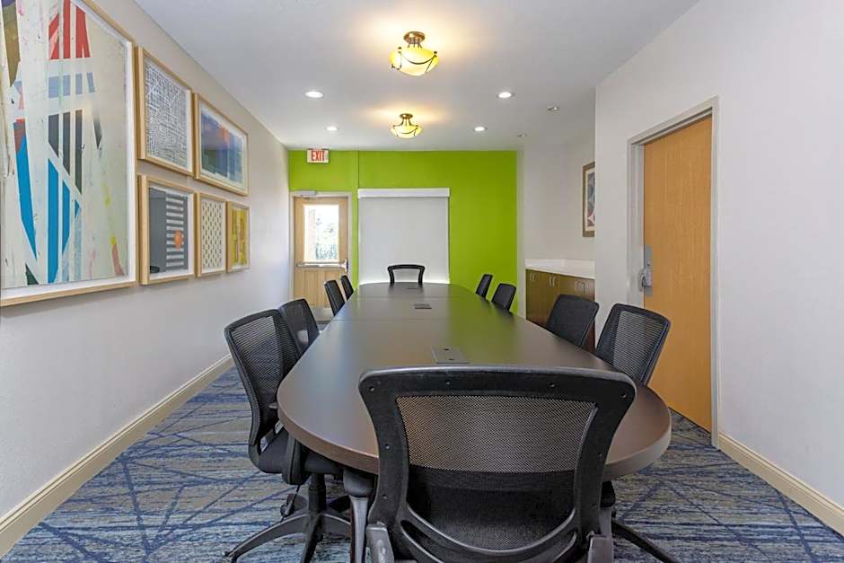 Holiday Inn Express & Suites Jacksonville South - I-295 By IHG