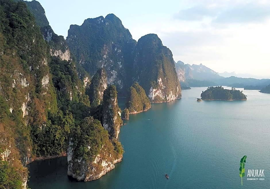 Anurak Community Lodge