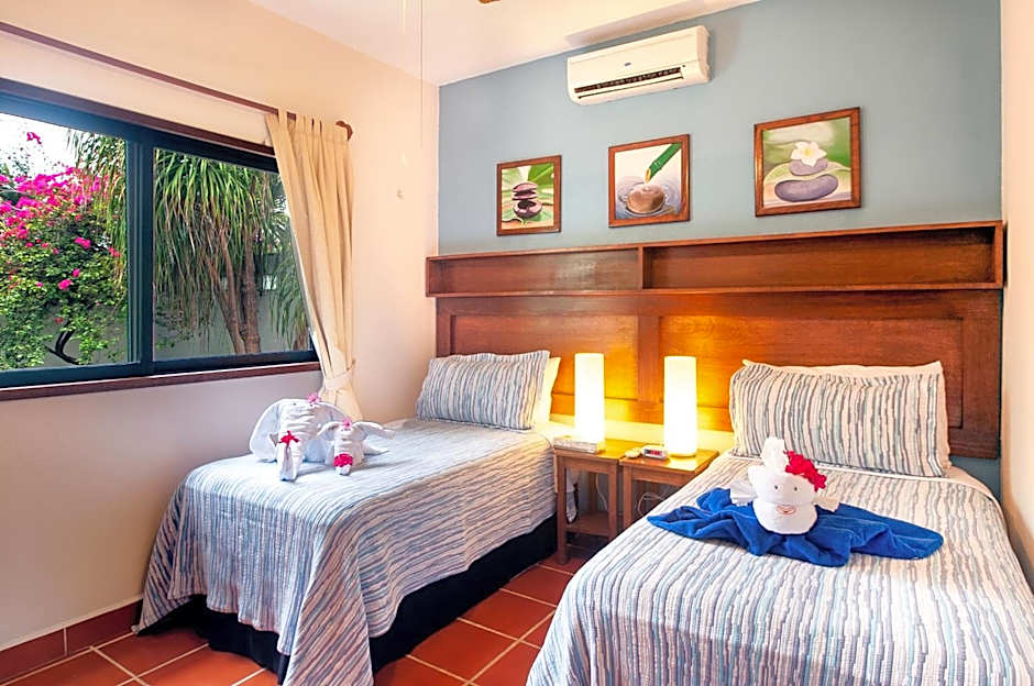 Casa Anita - Relaxing Home Steps from the Puerto Morelos Beach