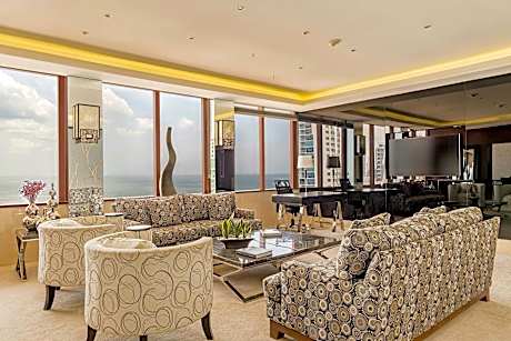 Presidential, Club level, Suite, 1 King, Ocean view, Ocean view, Whirlpool