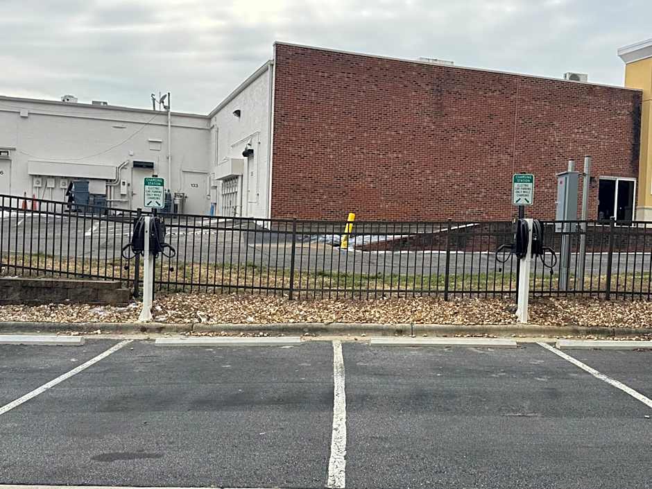 Fairfield Inn & Suites by Marriott Raleigh Capital Blvd./I-540