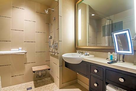 Executive King Suite with Roll-In Shower - Disability Access