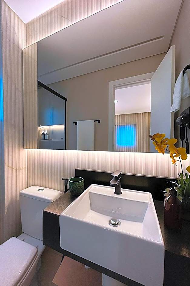 Flat Praia do Canto 2Q-2B Long Stay TRIÂNGULO DAS BERMUDAS