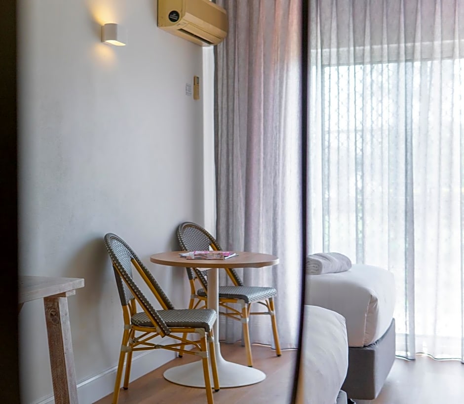 The Quarters, Ascend Hotel Collection