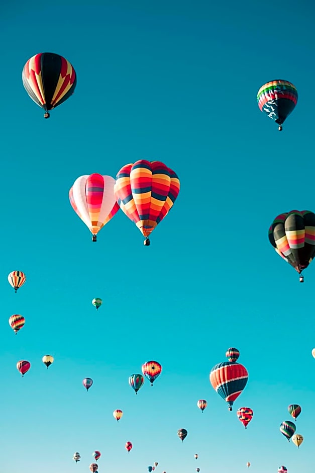 Magnolia Inn Extended Stay of Kingsland - New 2024 - Book a Kitchen Room - 12 Noon Check Out - Sleep In Late - Better Sleep - Ultra Sparkling - Pool open until until 4AM - Stay and Save Today - 24 Hour Front Desk - Premium Coffee Bar - Award Winning Inn