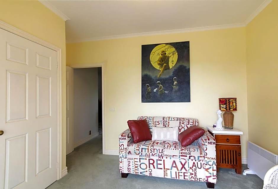 Nicholson BnB and Arts Centre