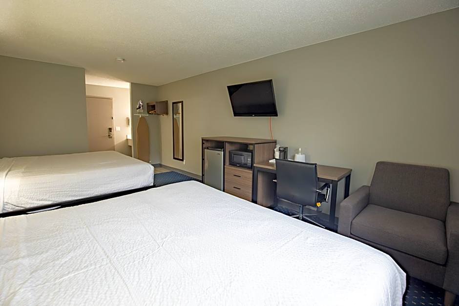 Super 8 by Wyndham Rockford I-90/Casino District