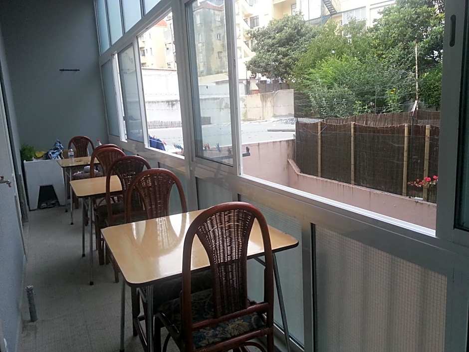 Lisbon Gambori Hostel