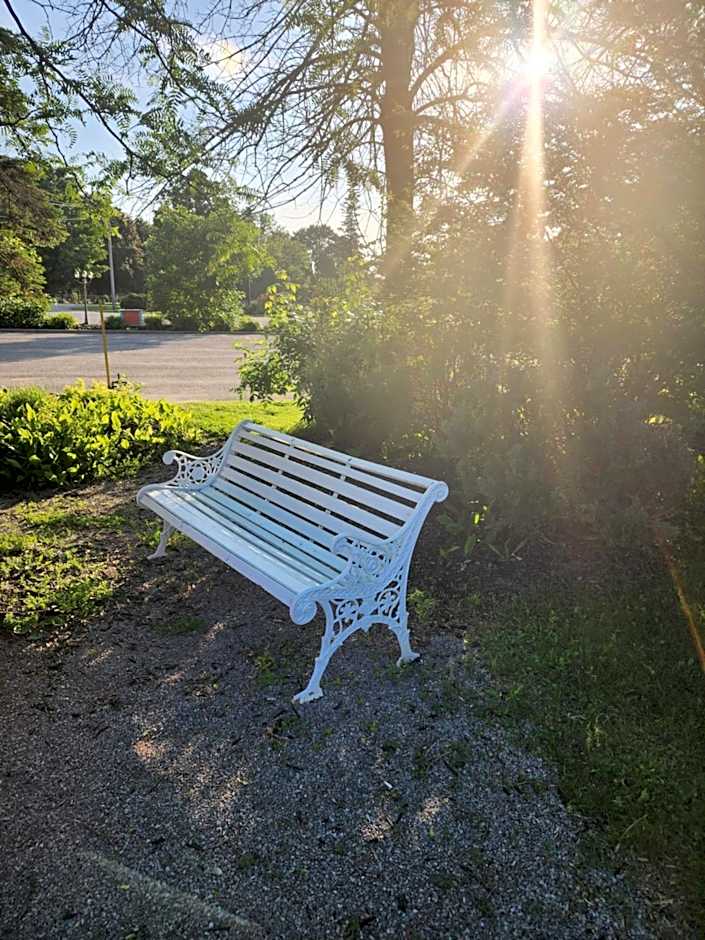 Howard Johnson by Wyndham Lindsay