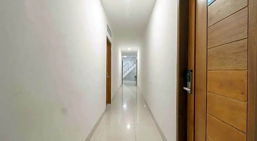 RedDoorz Plus @ Cemara Asri Medan